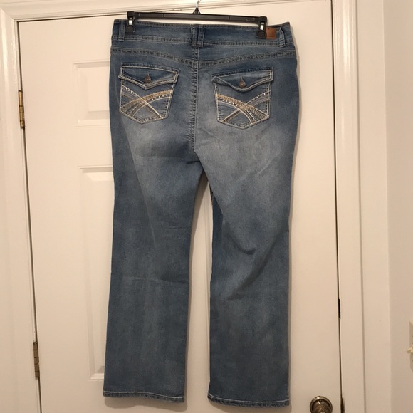 NEW with tags ladies Wallflower jeans .Size 20. - Picture 4 of 5